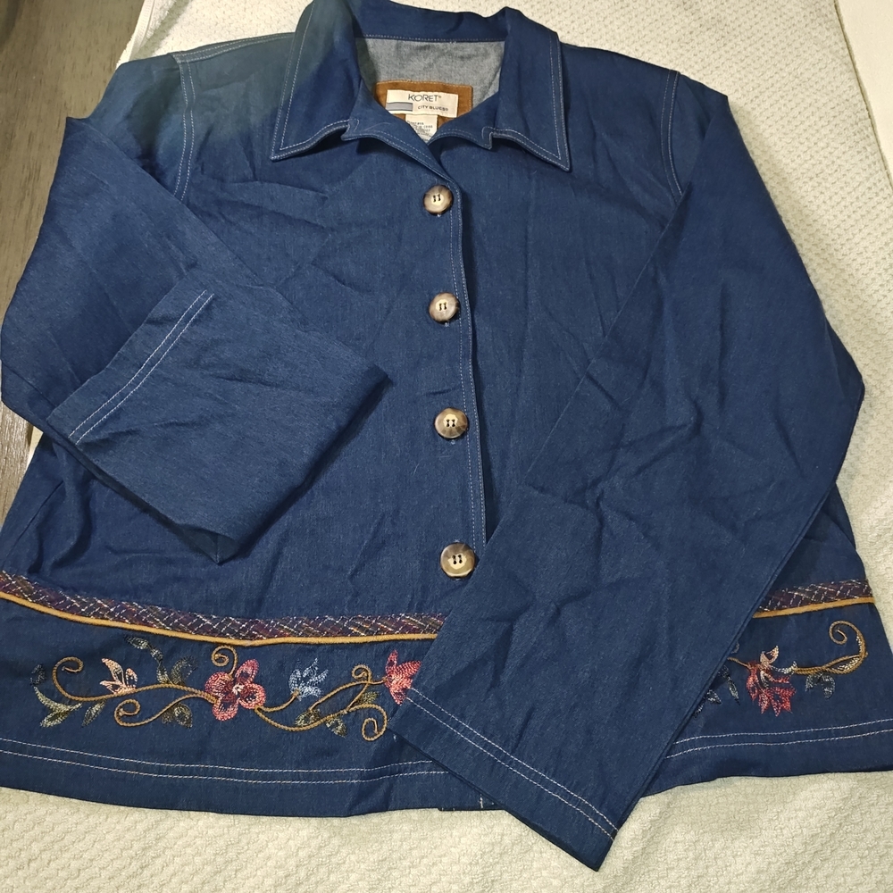 Koret City Blues,Woman's  Large Size , Blue With Designs, Woman's Blazer
